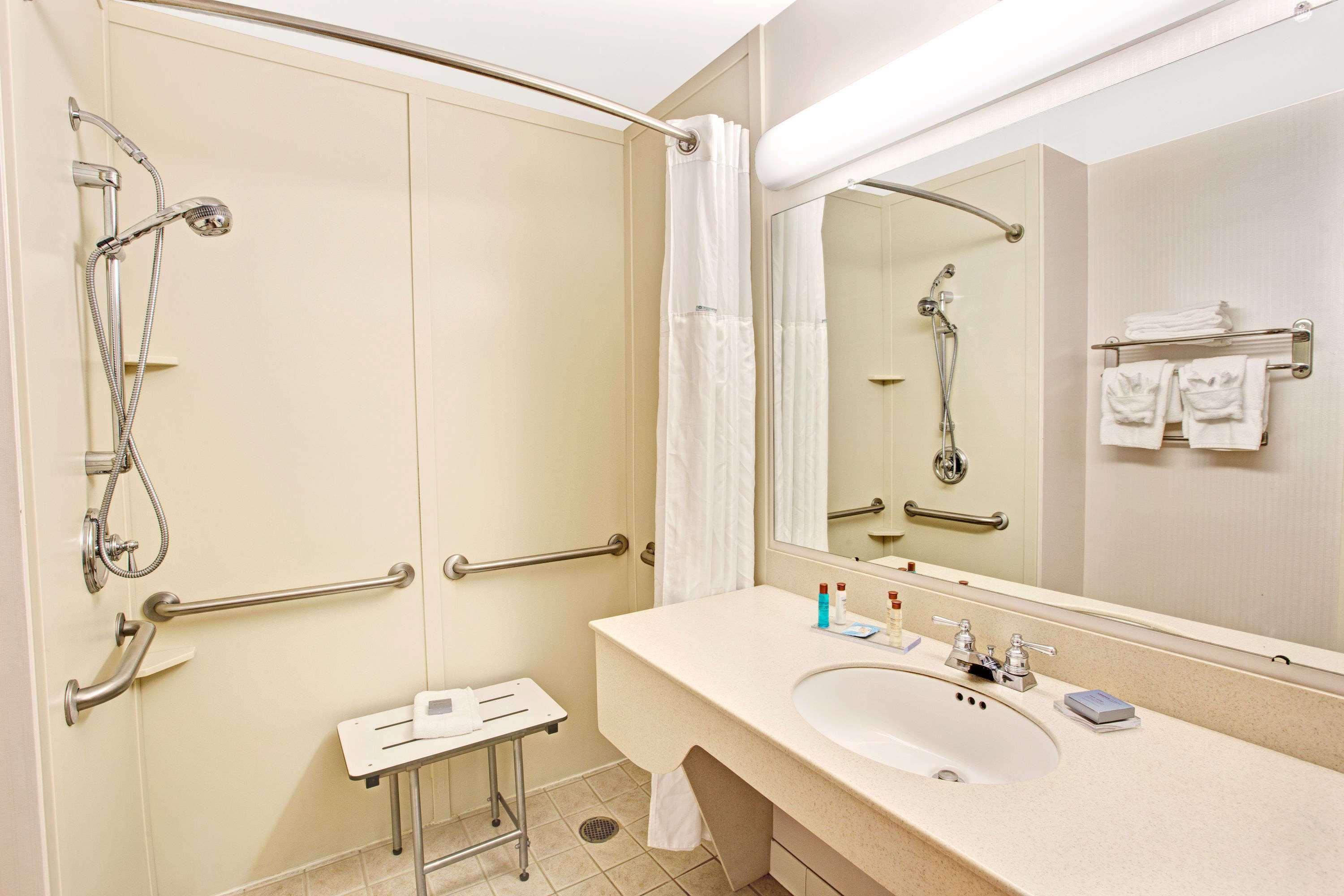 La Quinta Inn & Suites By Wyndham מורסוויל מראה חיצוני תמונה