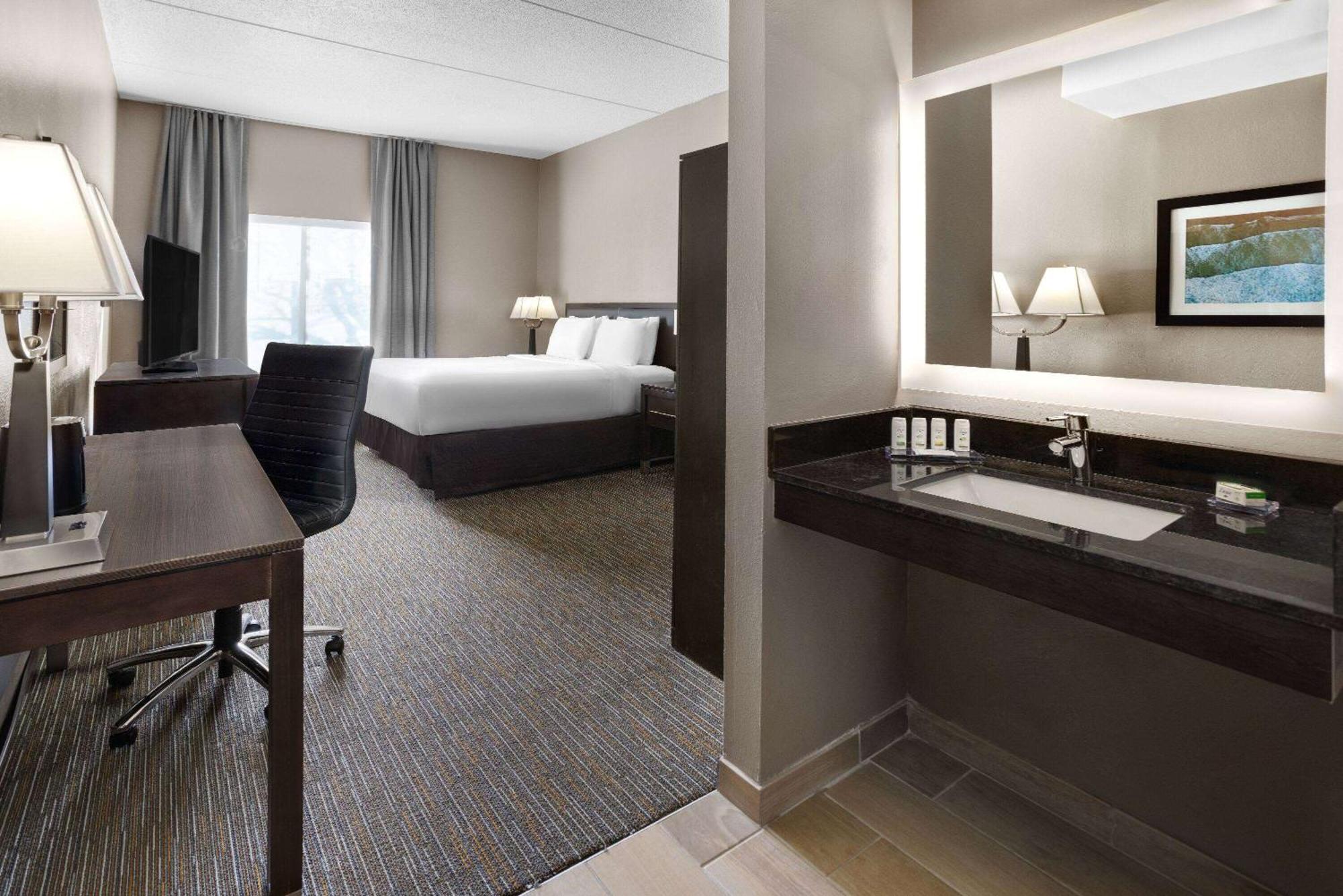 La Quinta Inn & Suites By Wyndham מורסוויל מראה חיצוני תמונה