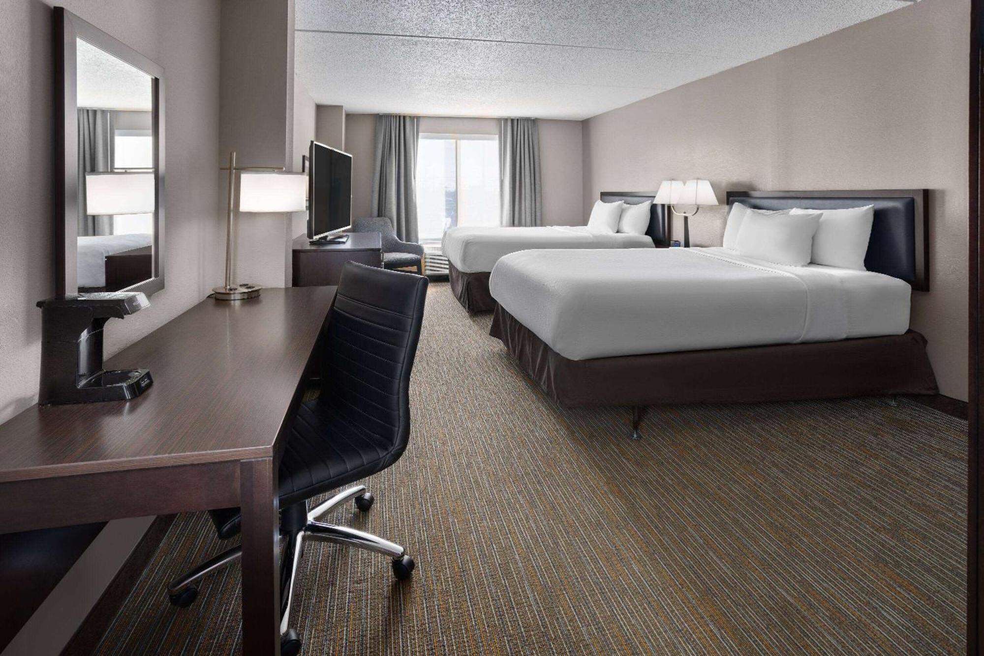 La Quinta Inn & Suites By Wyndham מורסוויל מראה חיצוני תמונה