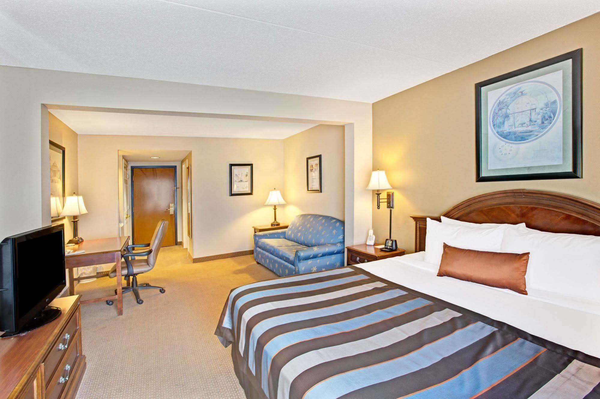 La Quinta Inn & Suites By Wyndham מורסוויל מראה חיצוני תמונה