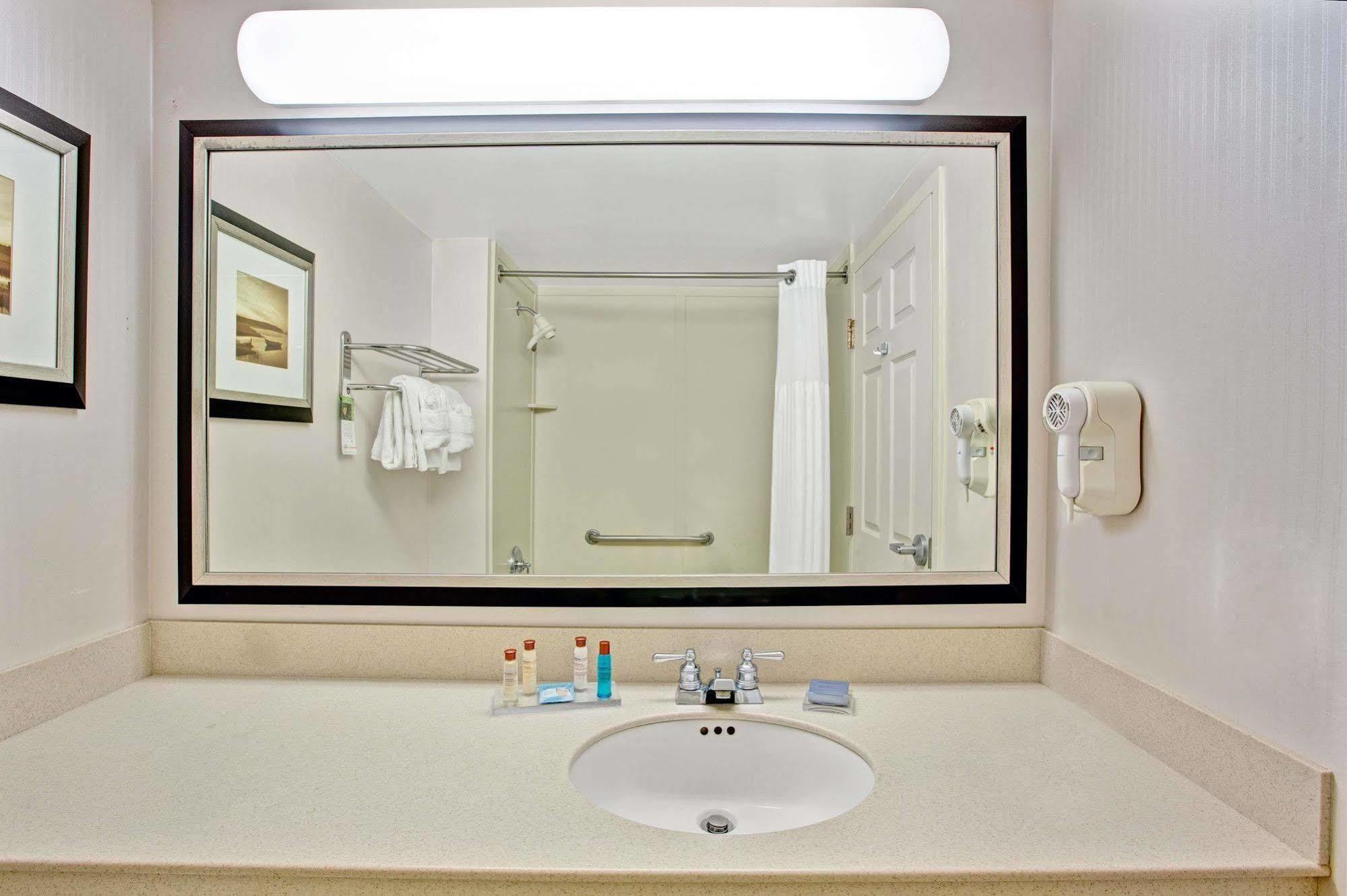 La Quinta Inn & Suites By Wyndham מורסוויל מראה חיצוני תמונה